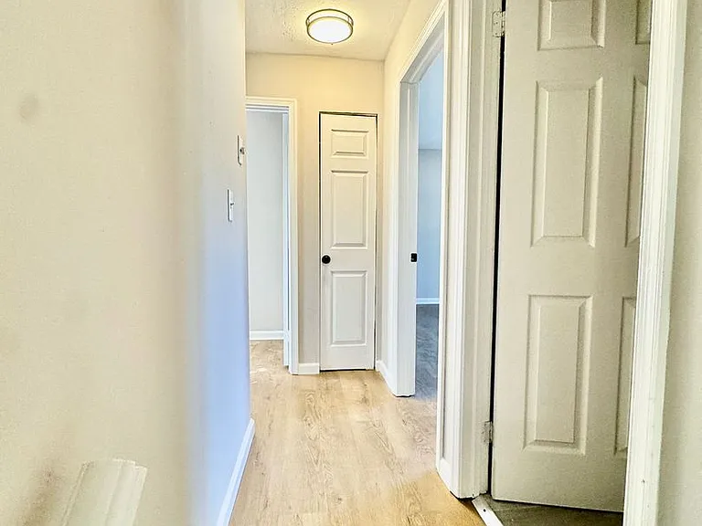16 Indian Hill Ln — Photo 8