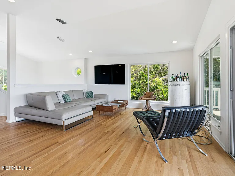 149 Beachside Dr — Photo 22