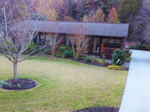 417 McFoilton Ln, Scottsboro, AL 35768