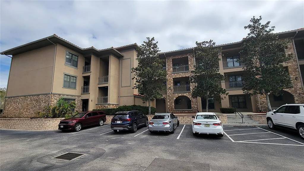 3 bed, 3.0 bath, 1217 sqft, $1,800 — Photo 3