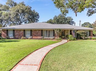 300 Karen Dr, Lafayette, LA 70503