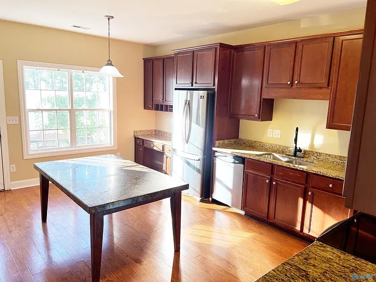 470 Shamrock Dr — Photo 12
