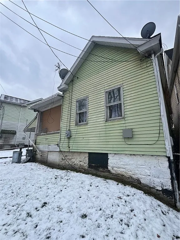 269 Brookside Ave photo 1