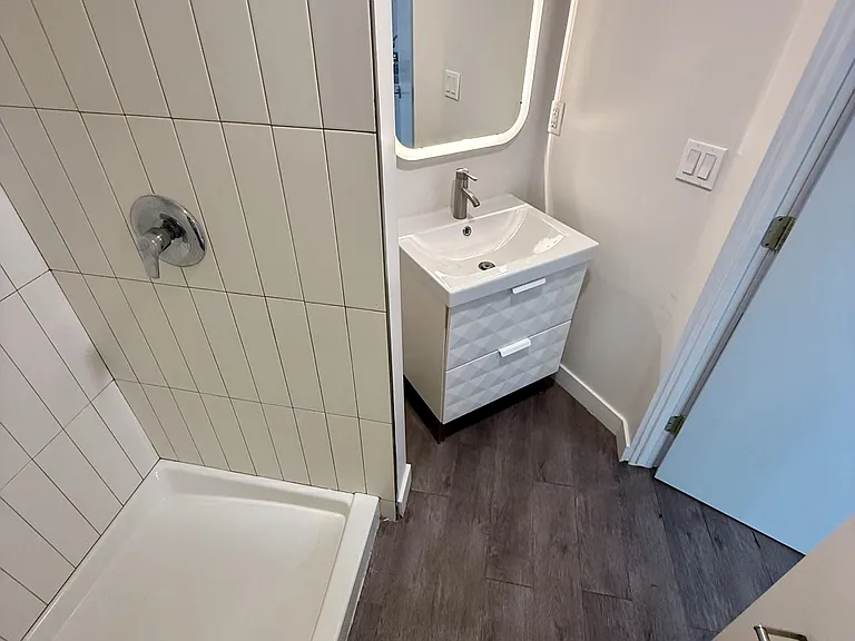 4405 W Point Loma Blvd — Photo 25