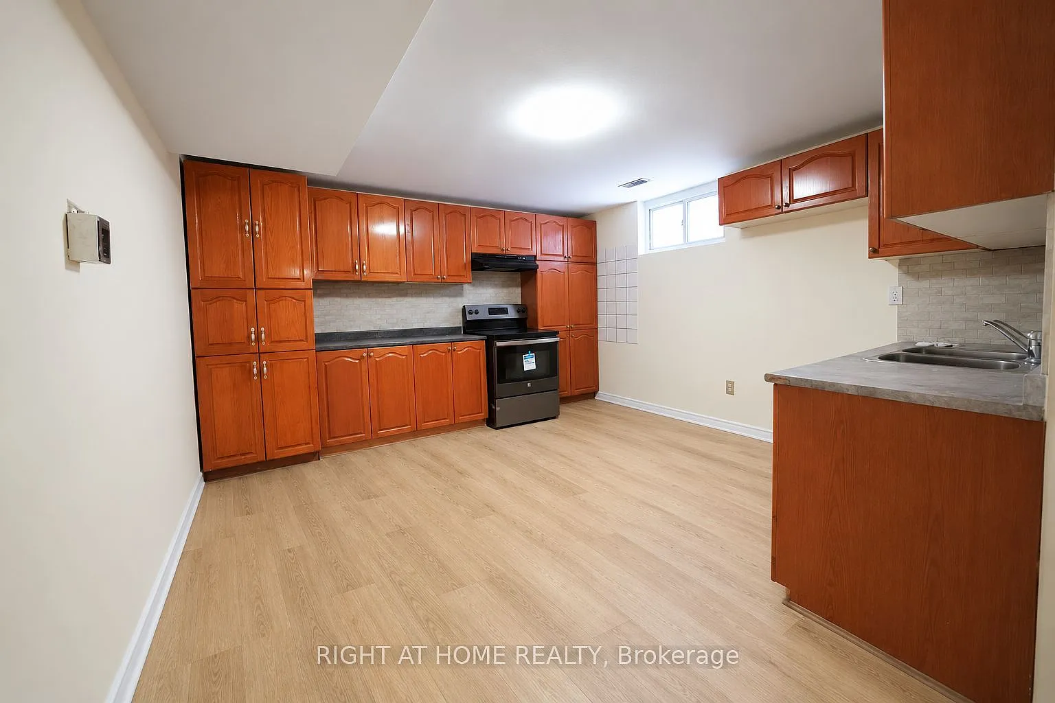 4 bed, $3,150 — Photo 4