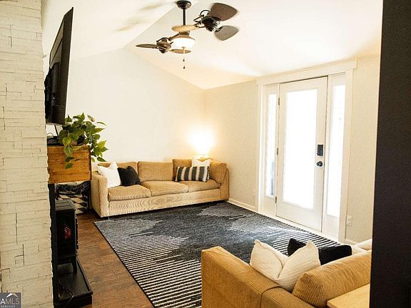 4th image of 5720 Highway 21 N