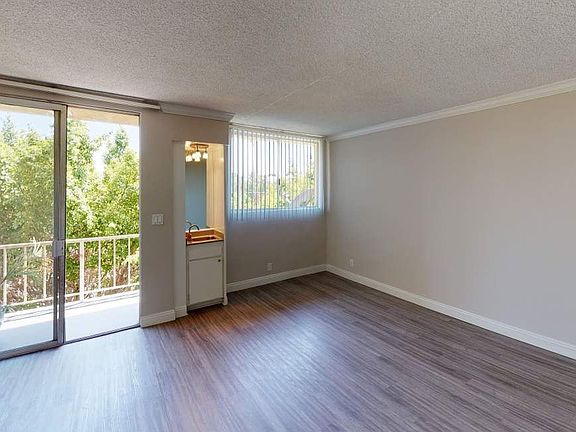 4th image of 9005 Burton Way #11448475