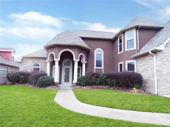 317 Riverwood Dr, Saint Rose, LA 70087