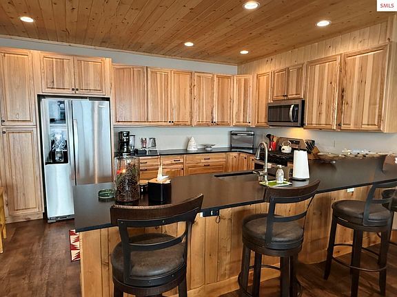 3rd image of 95 Harrison Ln