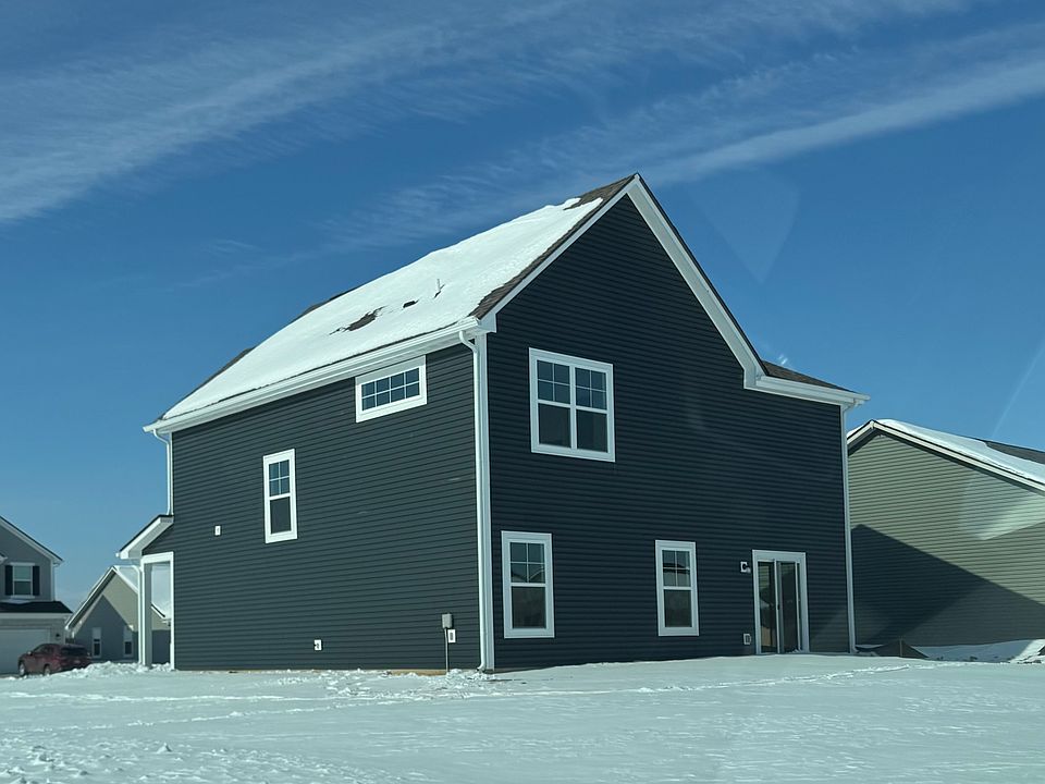 2nd image of 305 Briar Path Dr