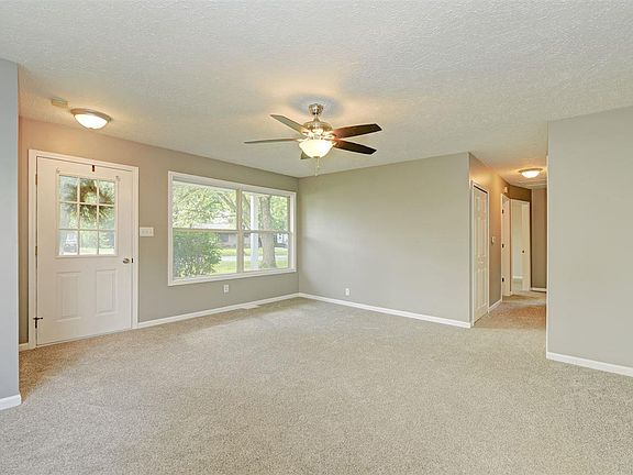 4th image of 2617 Lucerne Dr