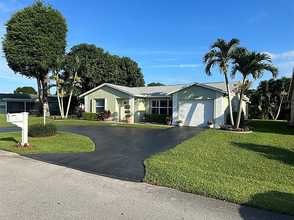 2nd image of 7172 Pine Manor Drive