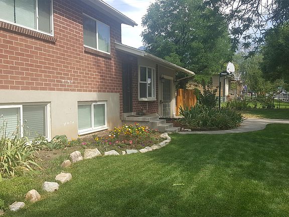 2nd image of 1037 E Turquoise Way