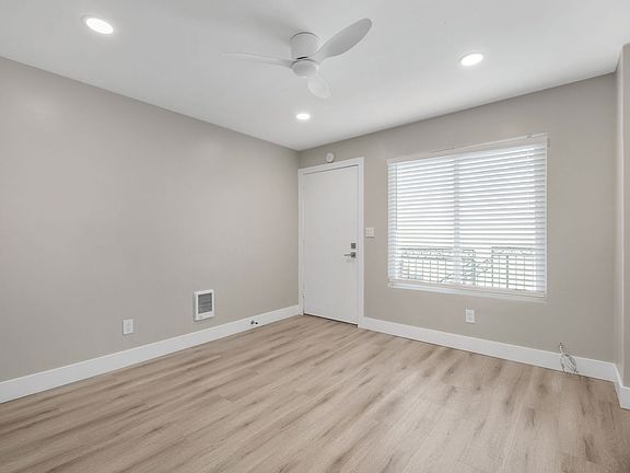 5th image of 2429-2445 J St #20