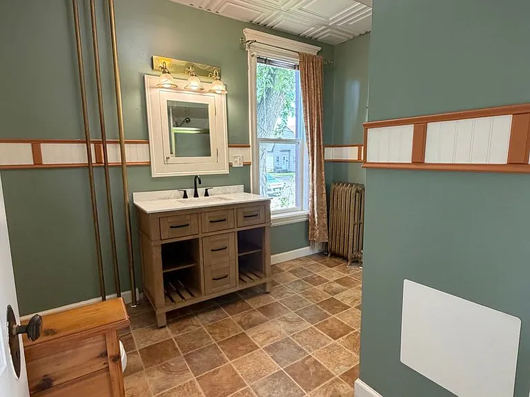 1128 Hammond Ave #1 — Photo 16