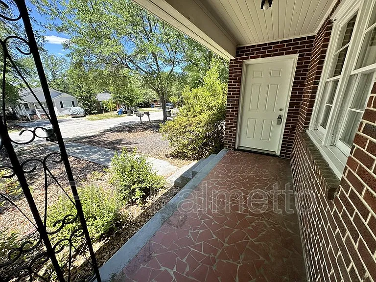 1719 Burnham St — Photo 16