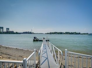 104 Kings Cove Beach Rd, Weymouth, MA 02191