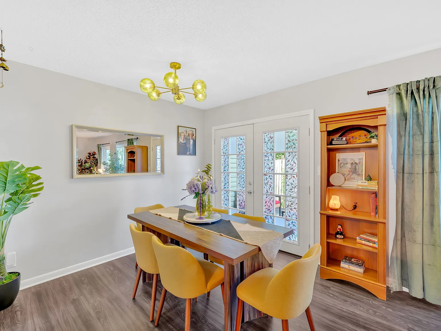 2 bed, 1.5 bath, 1129 sqft, $2,750 — Photo 4