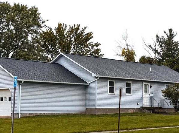401 Hartwell Ave, East Syracuse, NY 13057