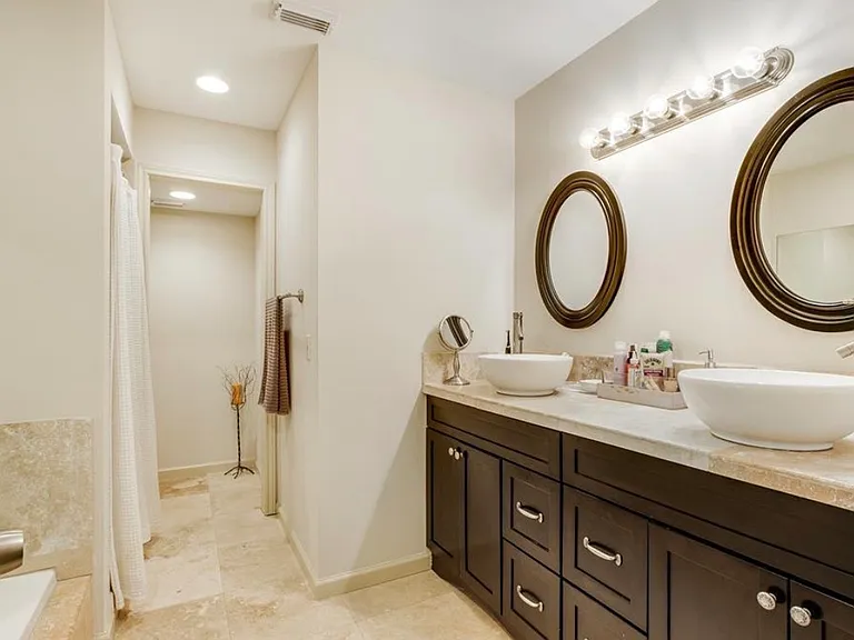 3613 Hilltop Ln — Photo 2