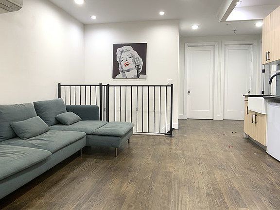 4th image of 111 Van Buren St #1