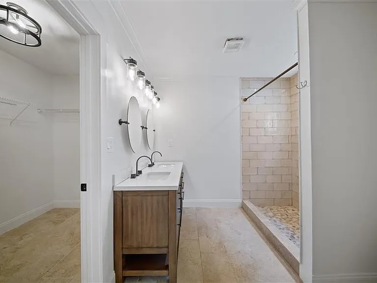 1060 Regent St SW — Photo 19