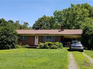 128 Mystery Ln, Mount Airy, NC 27030