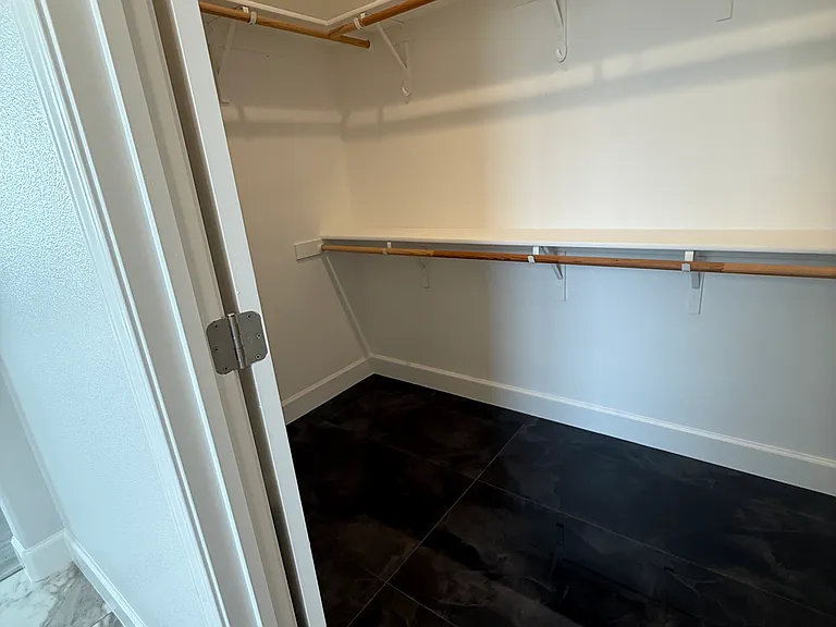 1600 Ranch Ln — Photo 5