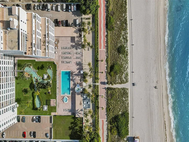 5005 Collins Ave #1523 — Photo 42