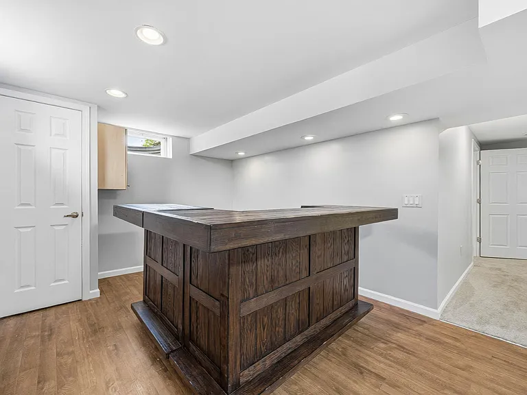 3033 Jamestown Dr — Photo 44
