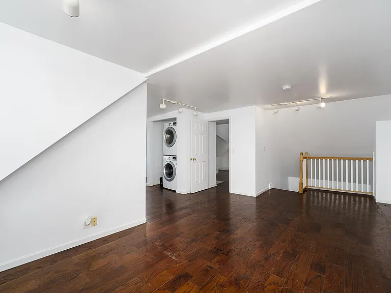 131 Ross Ave #2 — Photo 11