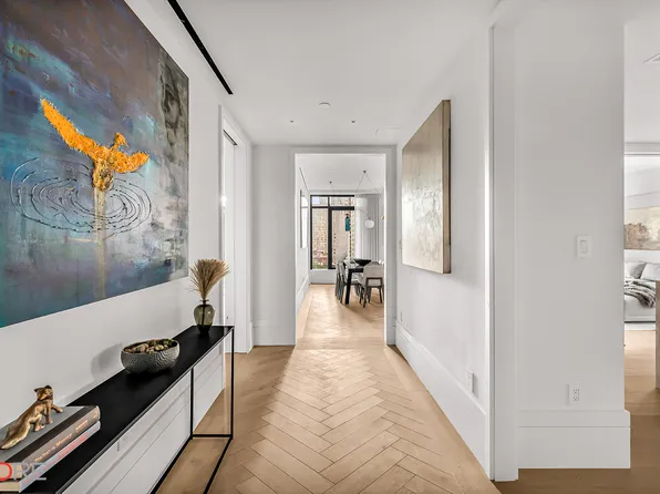 310 East 86th Street image 9 of 24