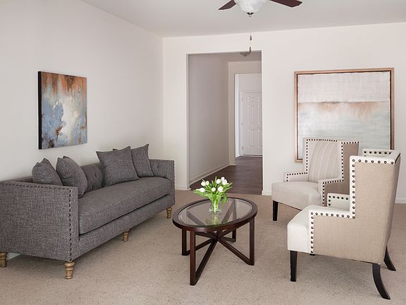 Europa Europa Living Room