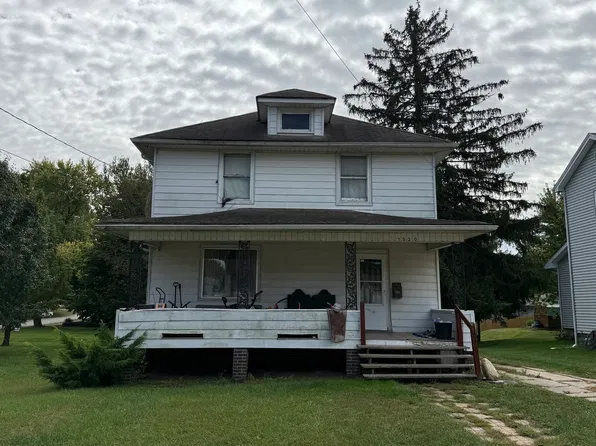 1020 E Main St, Clinton, IL 61727