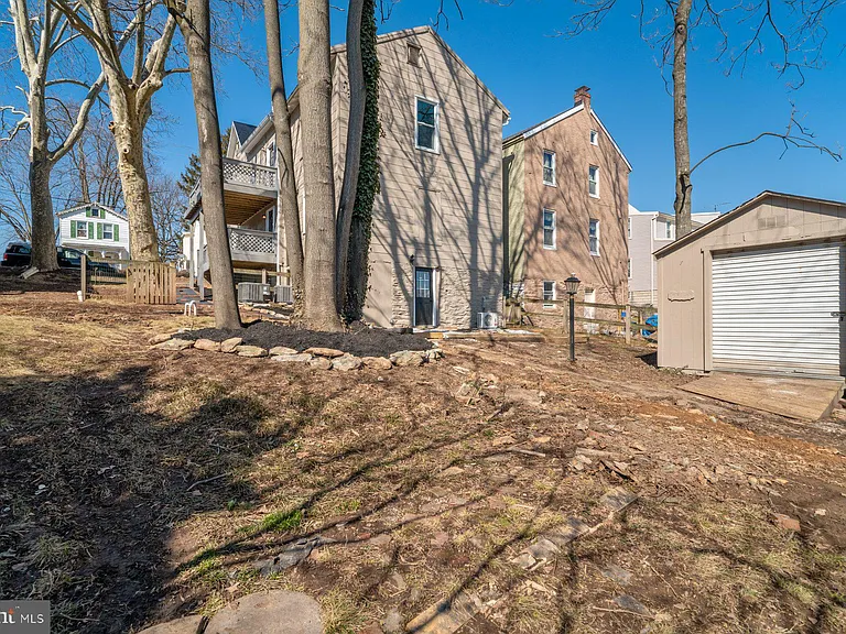 81 Liberty St #2 — Photo 17