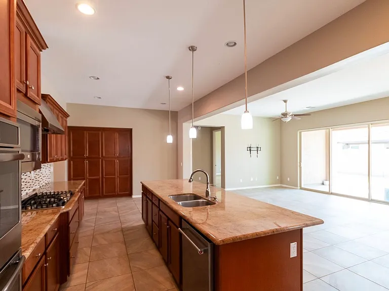 10317 E Catalyst Ave — Photo 19
