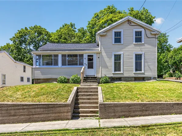 8 Erie St N, Macedon, NY 14502