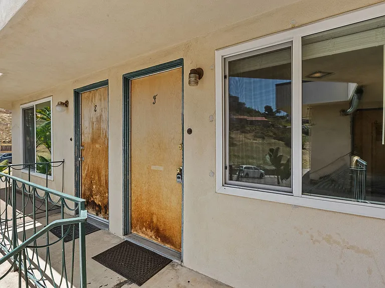3525 Reynard Way — Photo 3