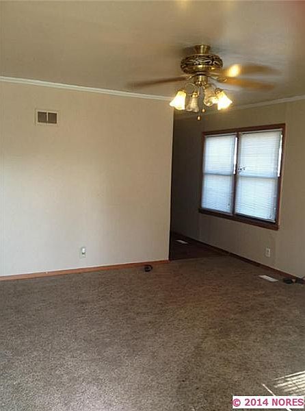 2nd image of 1462 N Delaware Pl
