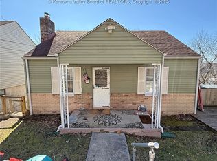 1902 Front St, Charleston, WV 25302