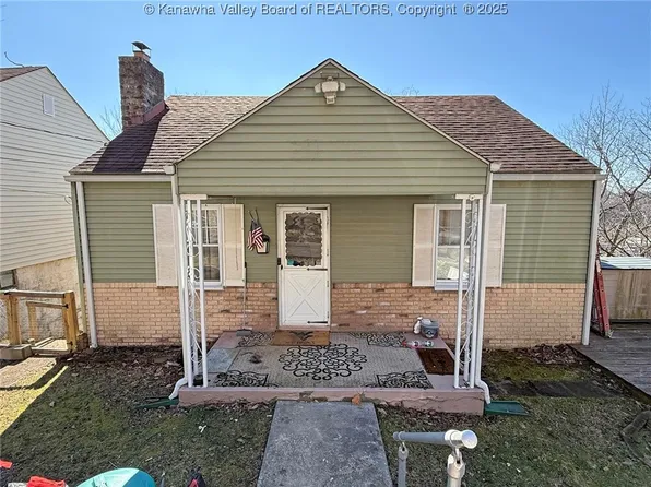 1902 Front St, Charleston, WV 25302