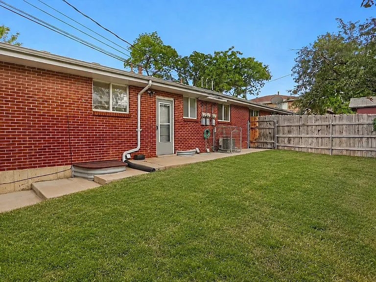 5423 S Fox St — Photo 19