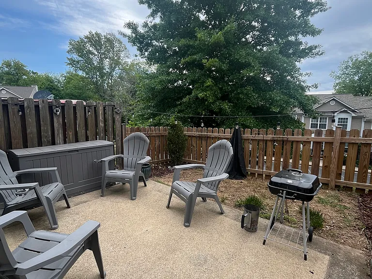 992 Riverrun Dr — Photo 16