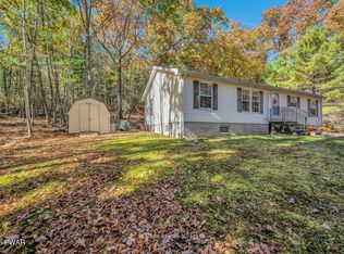 297 Tinkwig Dr, Hawley, PA 18428