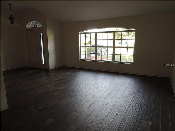 3rd image of 2729 Bayview Dr