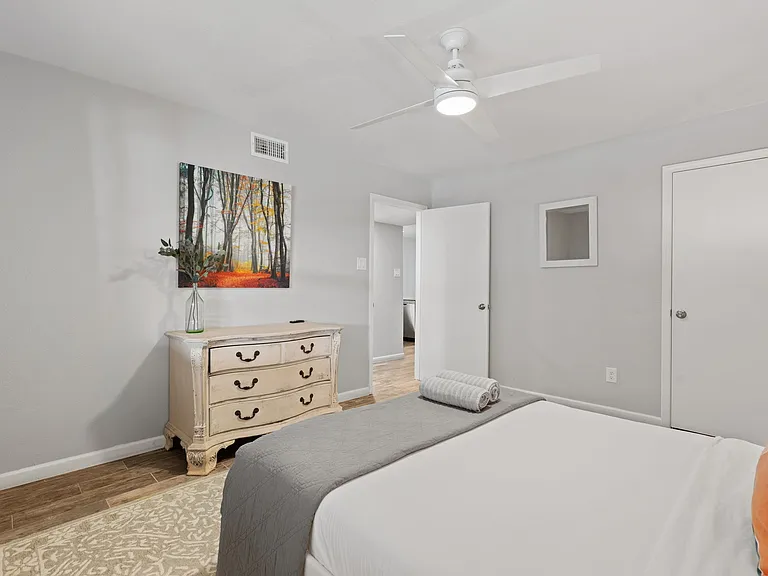 104 Cove E #106 — Photo 13