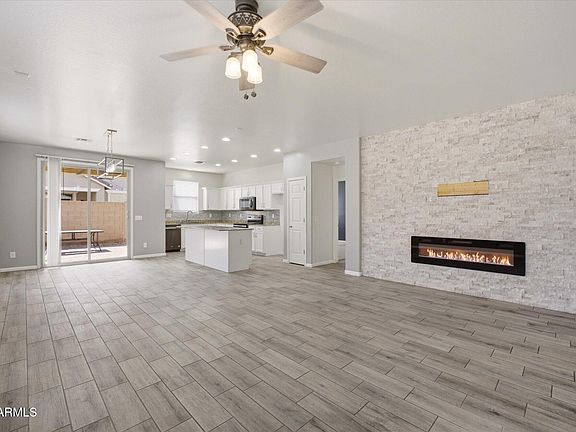 5th image of 3347 E ROLAND Street E