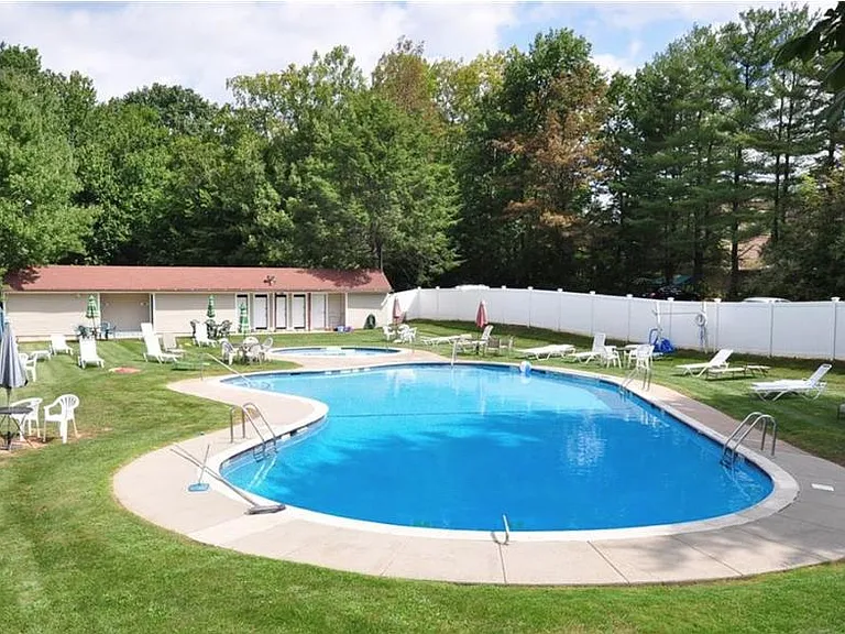 Community pool