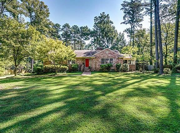 4th image of 3923 Margate Dr