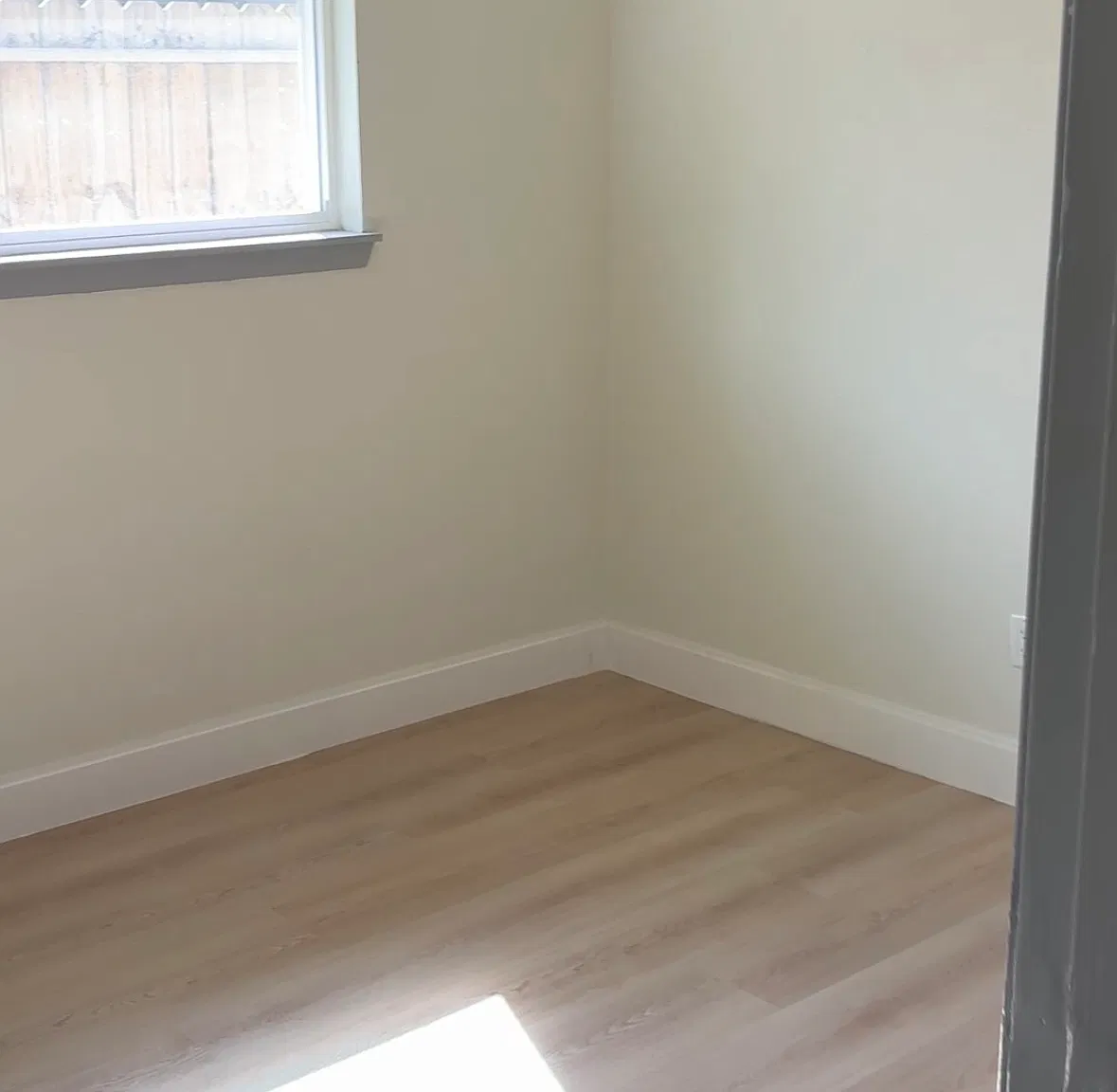 3 bed, 1.5 bath, 1200 sqft, $2,000 — Photo 4